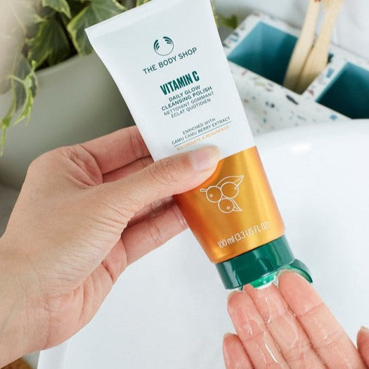 The Body Shop Vitamin C Glow Cleansing Polish