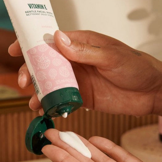 The Body Shop Vitamin E Gentle Face Wash