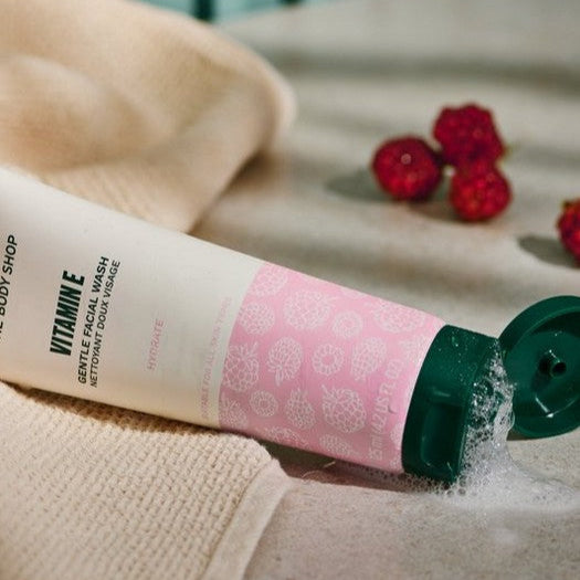 The Body Shop Vitamin E Gentle Face Wash