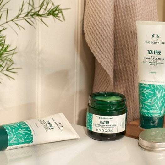 The Body Shop Tea Tree Skin Clearing Clay Mask 