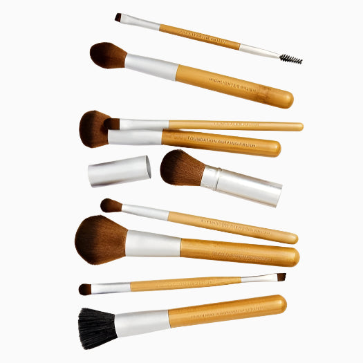 The Body Shop Pointed Highlighter Brush